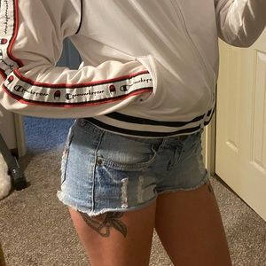 Distressed shorts (2)